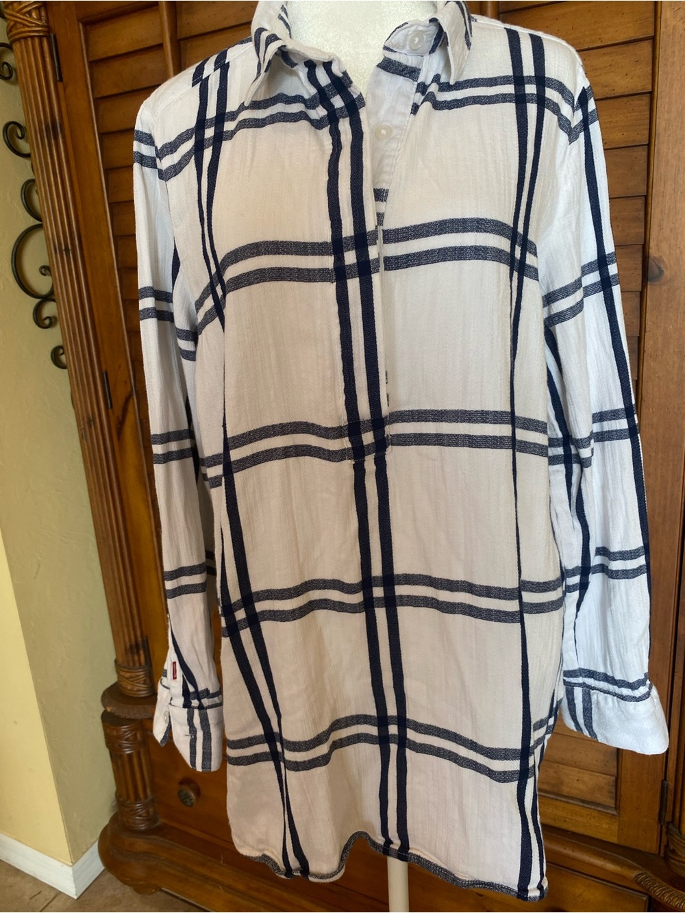 Liz Claiborne White Shirt with Navy Windowpane Plaid